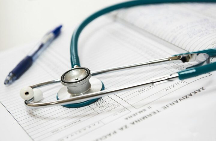 How Much Does It Cost to See Dr. Gundry? Consultation Fees and Treatment Expenses