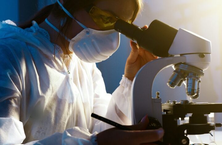 Is Dr. Gundry a Quack? A Critical Analysis of His Medical Claims and Critics